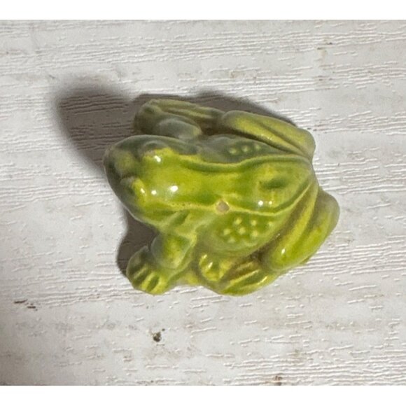 Wade Whimsies England Green Ceramic Frog Figurine Miniature Collectible 1" - Picture 5 of 8